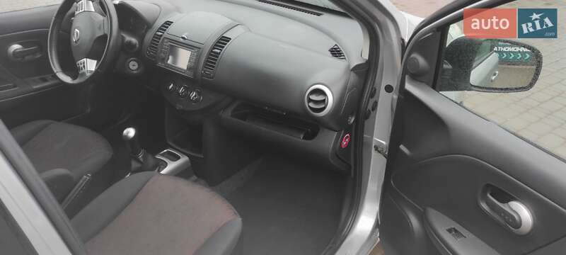 Хэтчбек Nissan Note 2009 в Житомире