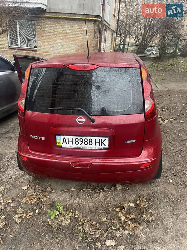 Хетчбек Nissan Note 2011 в Києві фото 4 Хетчбек Nissan Note 2011 в Києві