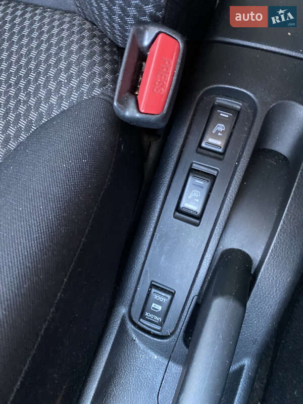 Хэтчбек Nissan Note 2006 в Чернигове