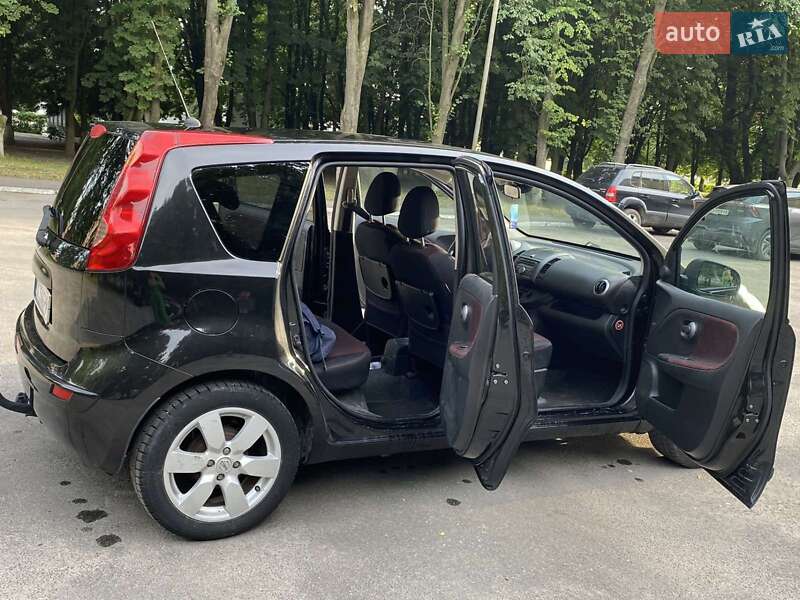 Хэтчбек Nissan Note 2008 в Староконстантинове