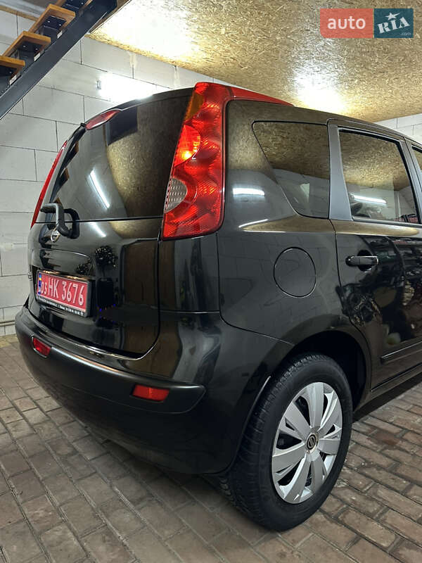 Хэтчбек Nissan Note 2008 в Хороле