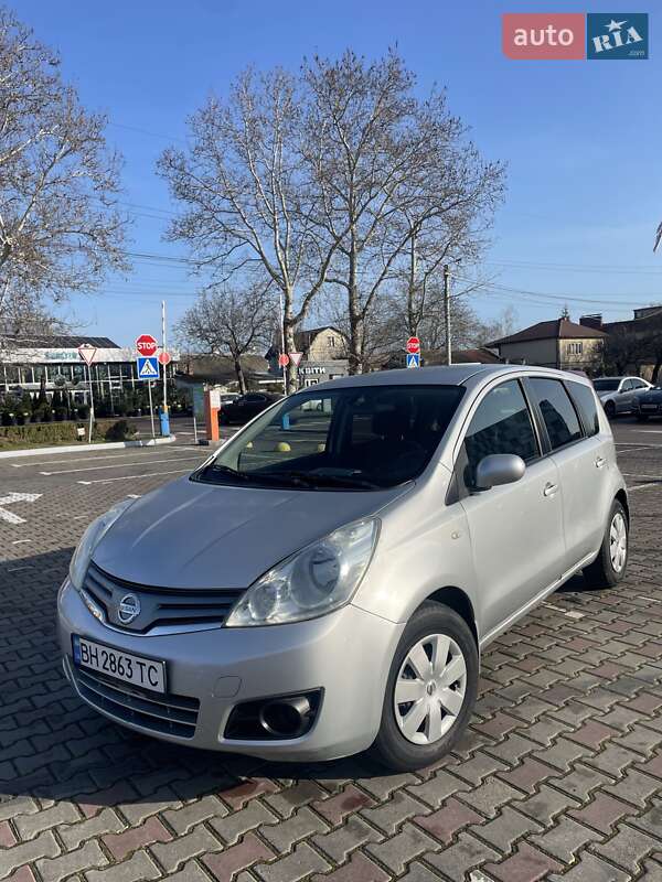 Хэтчбек Nissan Note 2011 в Одессе фото Хэтчбек Nissan Note 2011 в Одессе