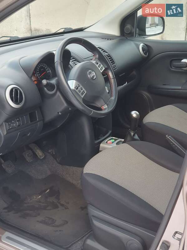 Хэтчбек Nissan Note 2011 в Летичеве