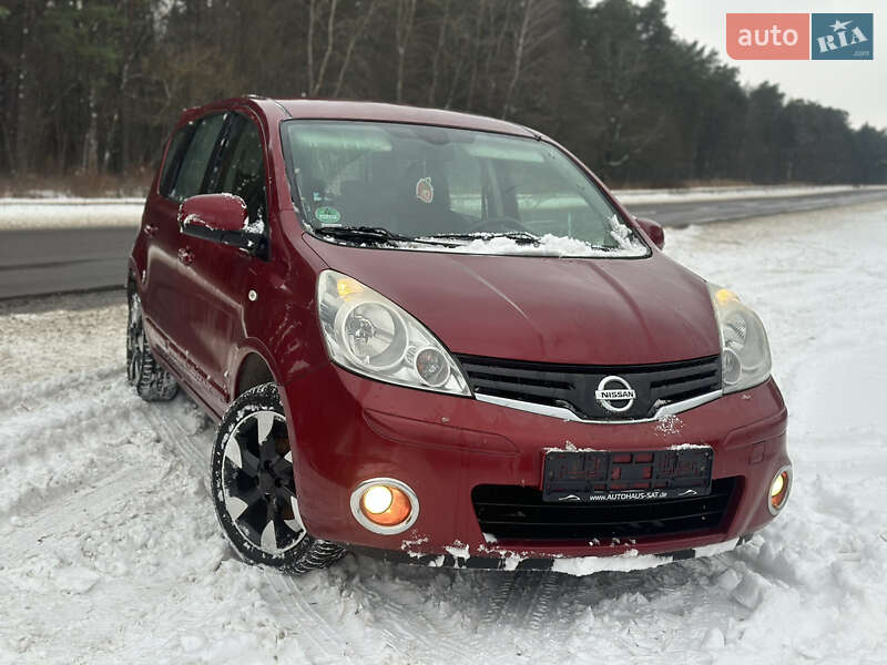 Хэтчбек Nissan Note 2012 в Ровно