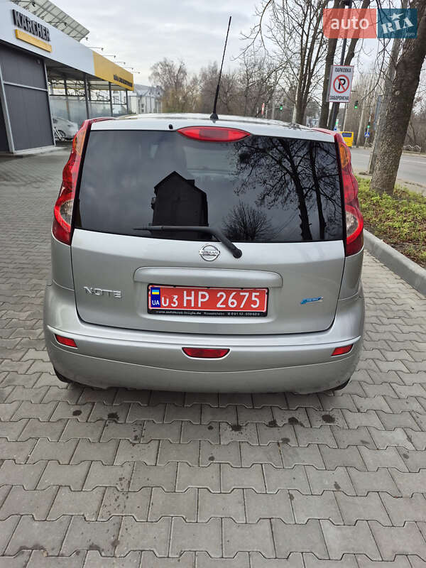 Хэтчбек Nissan Note 2010 в Луцке фото 11 Хэтчбек Nissan Note 2010 в Луцке
