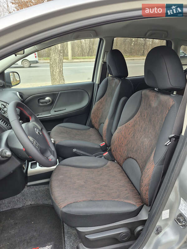 Хэтчбек Nissan Note 2010 в Луцке фото 28 Хэтчбек Nissan Note 2010 в Луцке