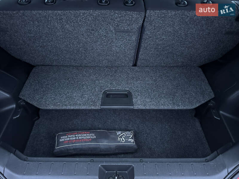 Хэтчбек Nissan Note 2010 в Виннице