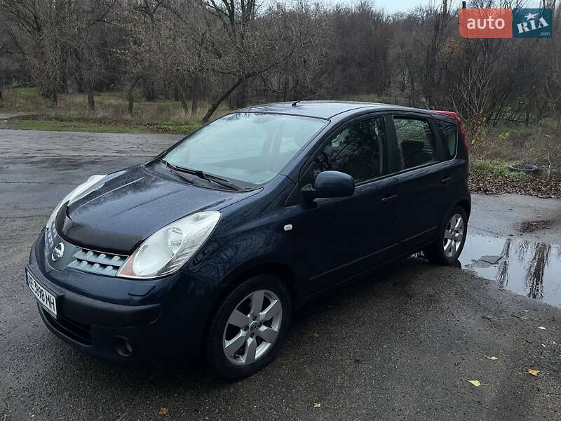 Хэтчбек Nissan Note 2007 в Каменском