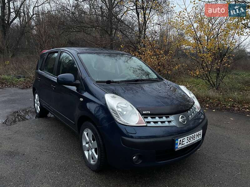 Хэтчбек Nissan Note 2007 в Каменском