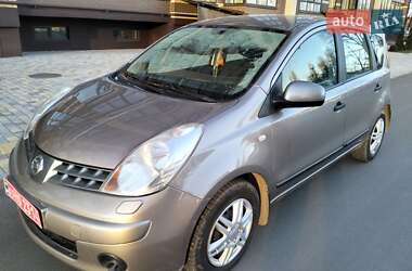 Хетчбек Nissan Note 2008 в Чернігові