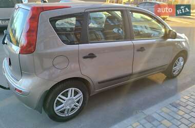Хетчбек Nissan Note 2008 в Чернігові