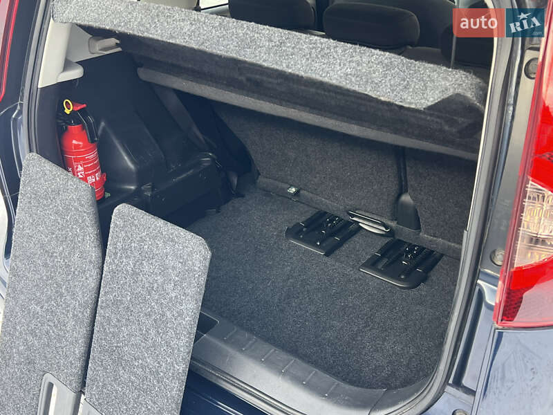 Хэтчбек Nissan Note 2009 в Виннице фото 86 Хэтчбек Nissan Note 2009 в Виннице