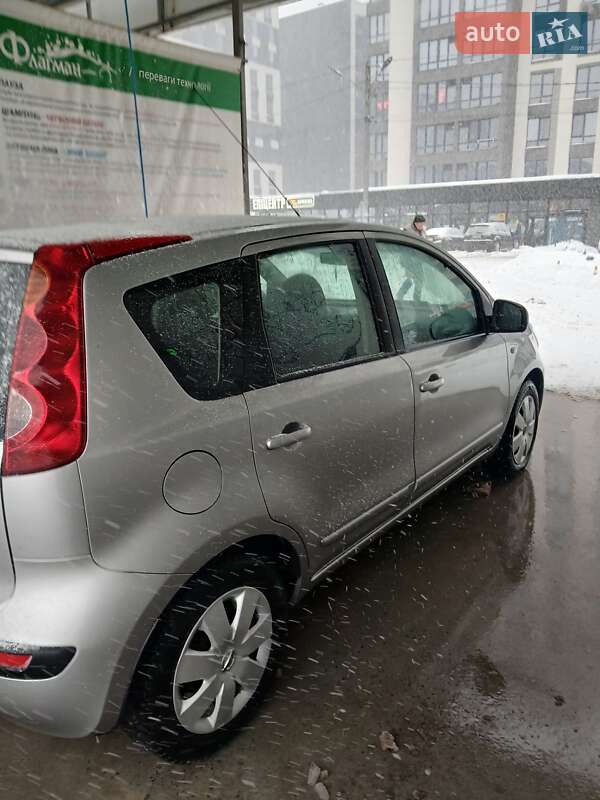 Хэтчбек Nissan Note 2006 в Ивано-Франковске