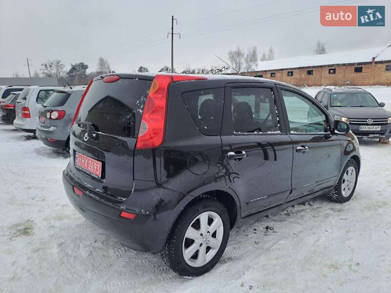 Хэтчбек Nissan Note 2006 в Славуте