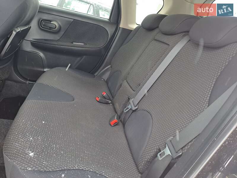 Хэтчбек Nissan Note 2006 в Славуте