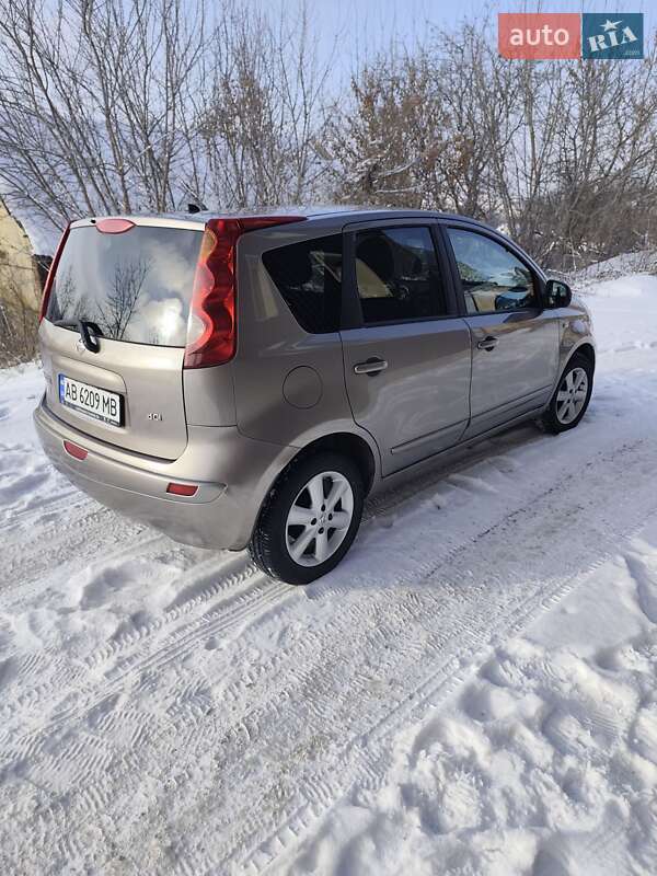 Хетчбек Nissan Note 2009 в Тульчині