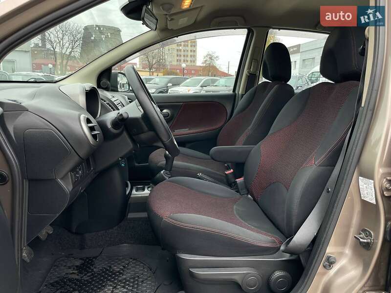 Хэтчбек Nissan Note 2007 в Киеве