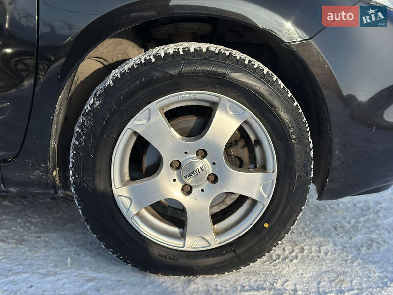 Хэтчбек Nissan Note 2009 в Виннице