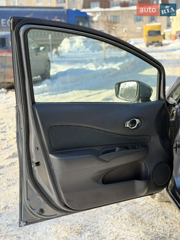 Хэтчбек Nissan Note 2013 в Луцке