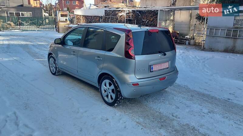 Хетчбек Nissan Note 2010 в Луцьку