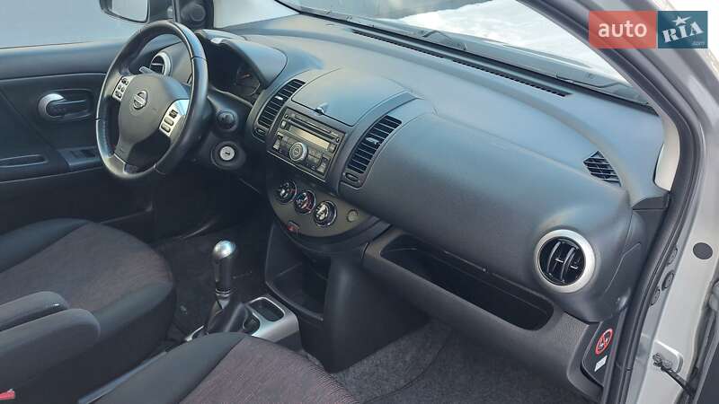 Хетчбек Nissan Note 2010 в Луцьку