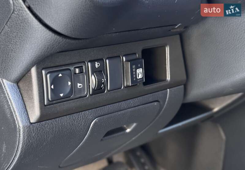 Хэтчбек Nissan Note 2008 в Виннице