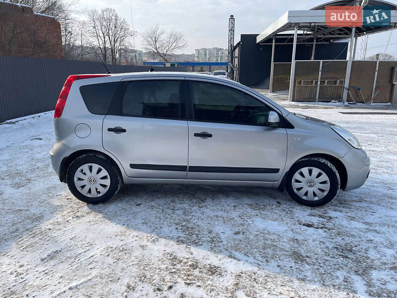 Хетчбек Nissan Note 2008 в Полтаві