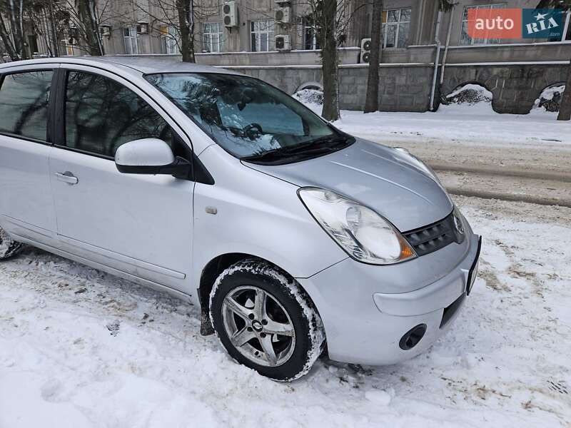 Хетчбек Nissan Note 2008 в Запоріжжі