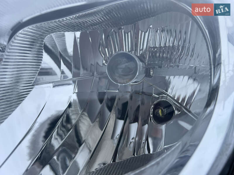 Хетчбек Nissan Note 2014 в Львові фото 4 Хетчбек Nissan Note 2014 в Львові