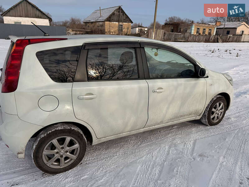 Хетчбек Nissan Note 2011 в Прилуках