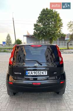 Хэтчбек Nissan Note 2006 в Киеве