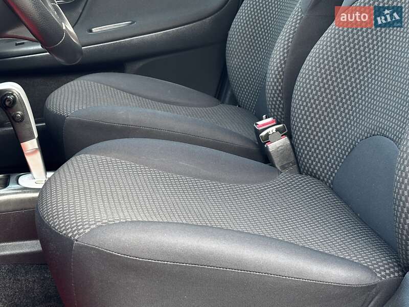 Хетчбек Nissan Note 2007 в Дрогобичі