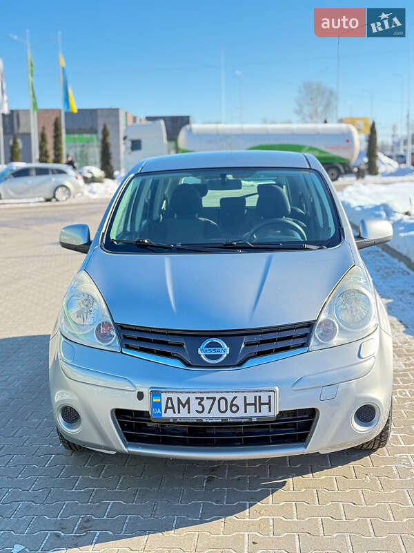 Хэтчбек Nissan Note 2009 в Житомире