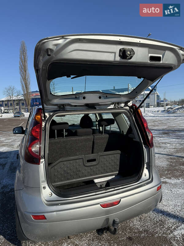 Хэтчбек Nissan Note 2009 в Житомире