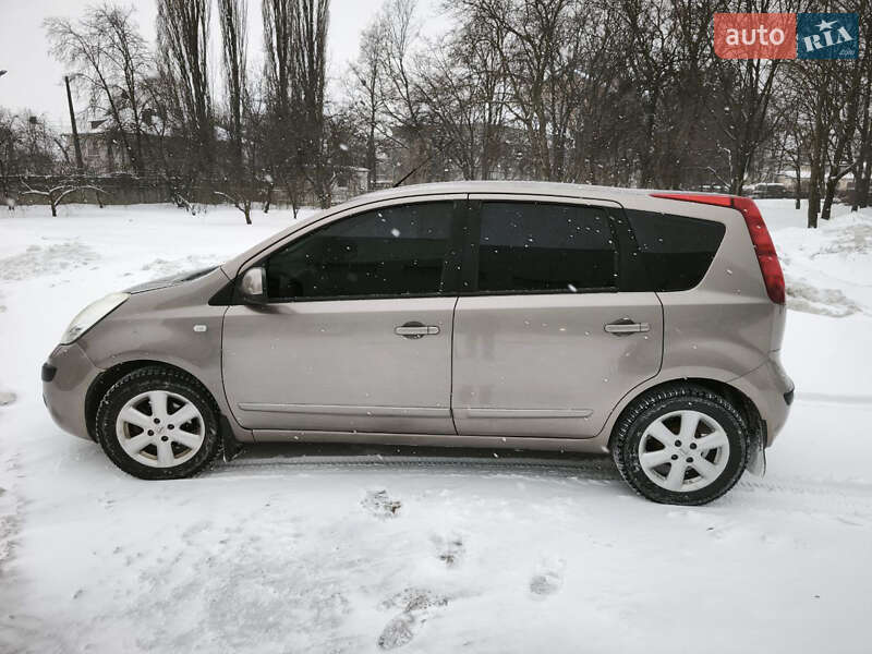 Хетчбек Nissan Note 2006 в Броварах