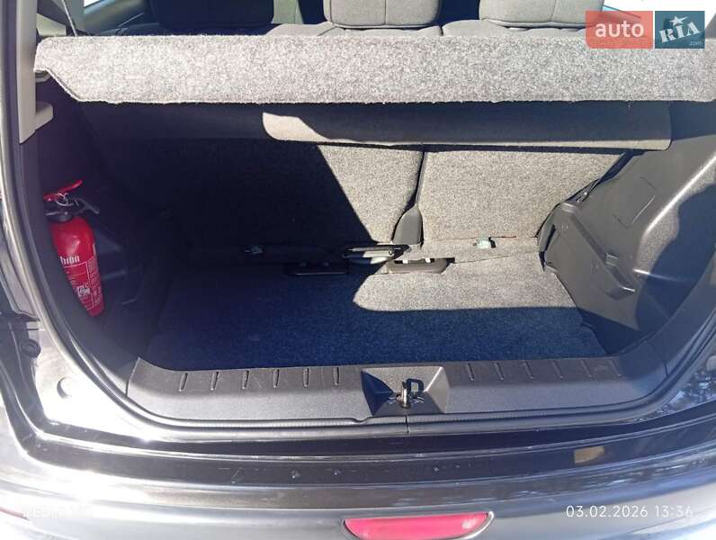 Хэтчбек Nissan Note 2007 в Житомире