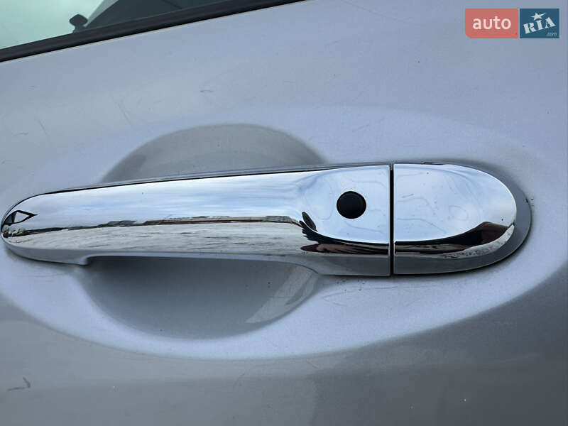 Хэтчбек Nissan Note 2019 в Киеве