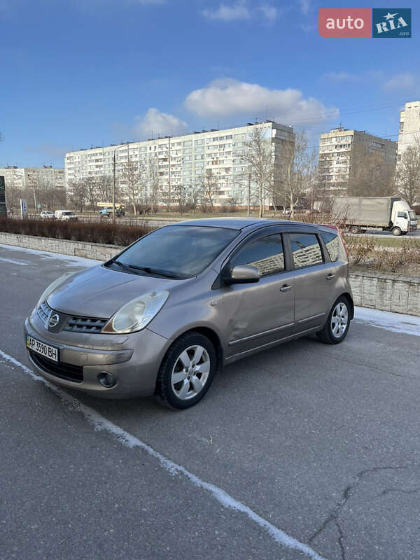 2008 Nissan Note, VIN SJNFCAE11U1274858:plate — фото 1 (autoria)