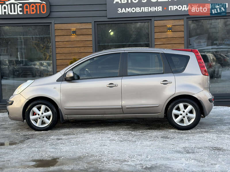Хетчбек Nissan Note 2006 в Шептицькому