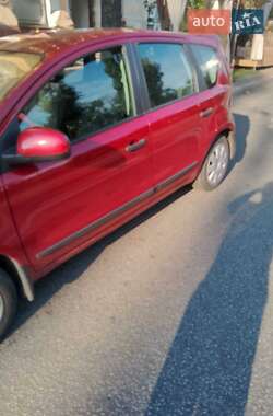 Хэтчбек Nissan Note 2012 в Киеве