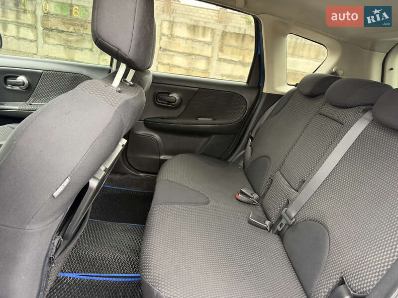 Хэтчбек Nissan Note 2006 в Каменском фото 18 Хэтчбек Nissan Note 2006 в Каменском