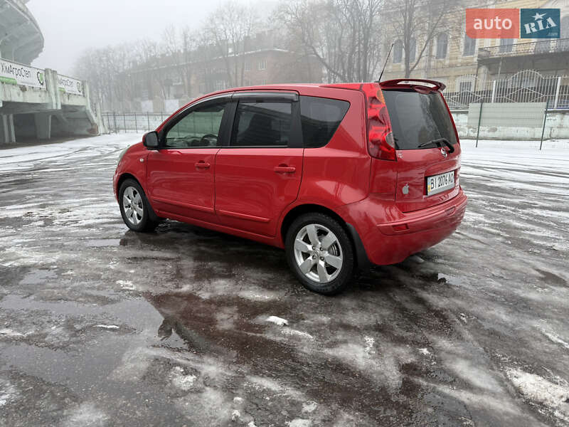 Хэтчбек Nissan Note 2007 в Полтаве