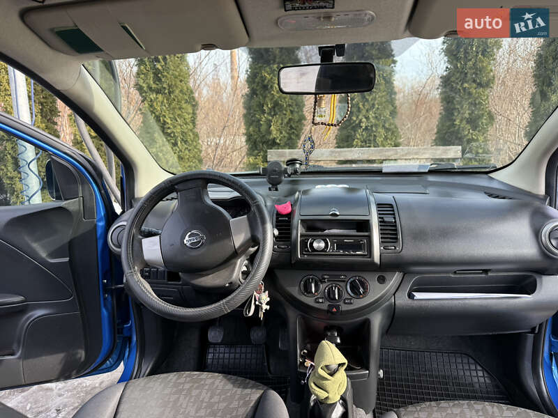 Хэтчбек Nissan Note 2008 в Надворной