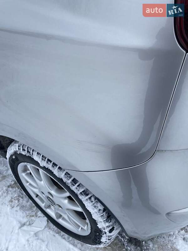 Хетчбек Nissan Note 2009 в Рокитному