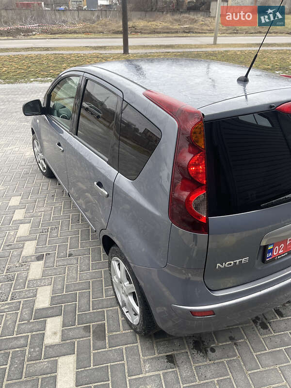 Хэтчбек Nissan Note 2011 в Кропивницком