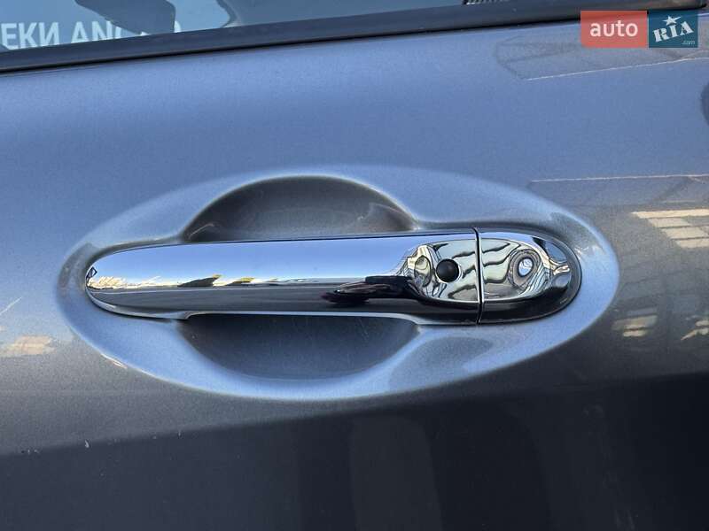 Хэтчбек Nissan Note 2019 в Киеве