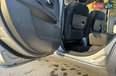 Хетчбек Nissan Note 2006 в Дрогобичі