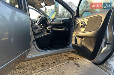 Хетчбек Nissan Note 2006 в Дрогобичі