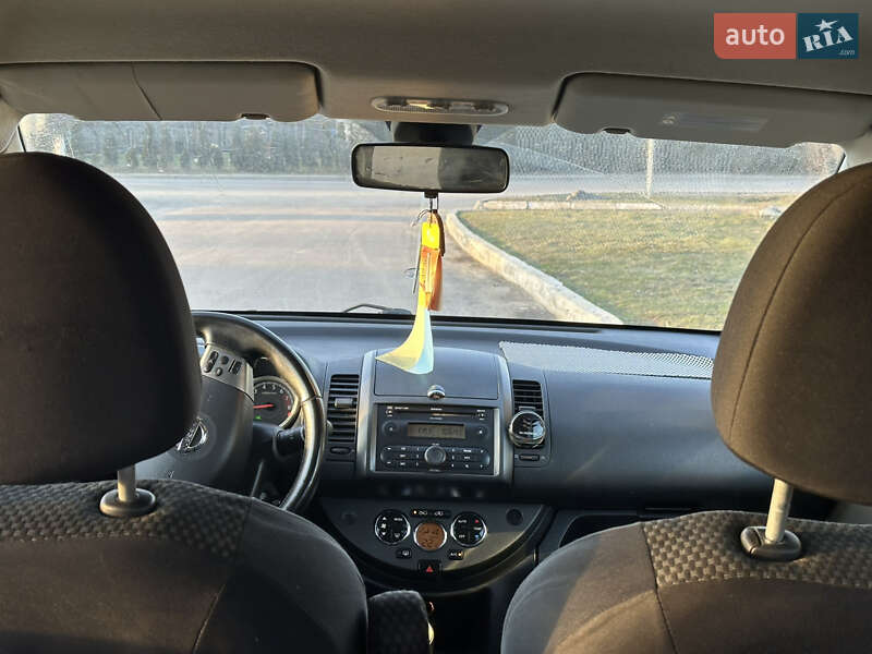Хетчбек Nissan Note 2006 в Дрогобичі