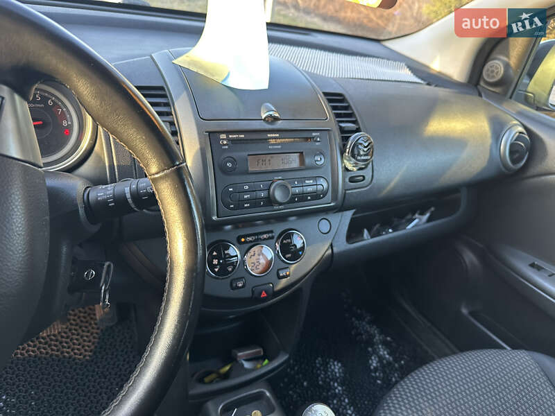 Хетчбек Nissan Note 2006 в Дрогобичі